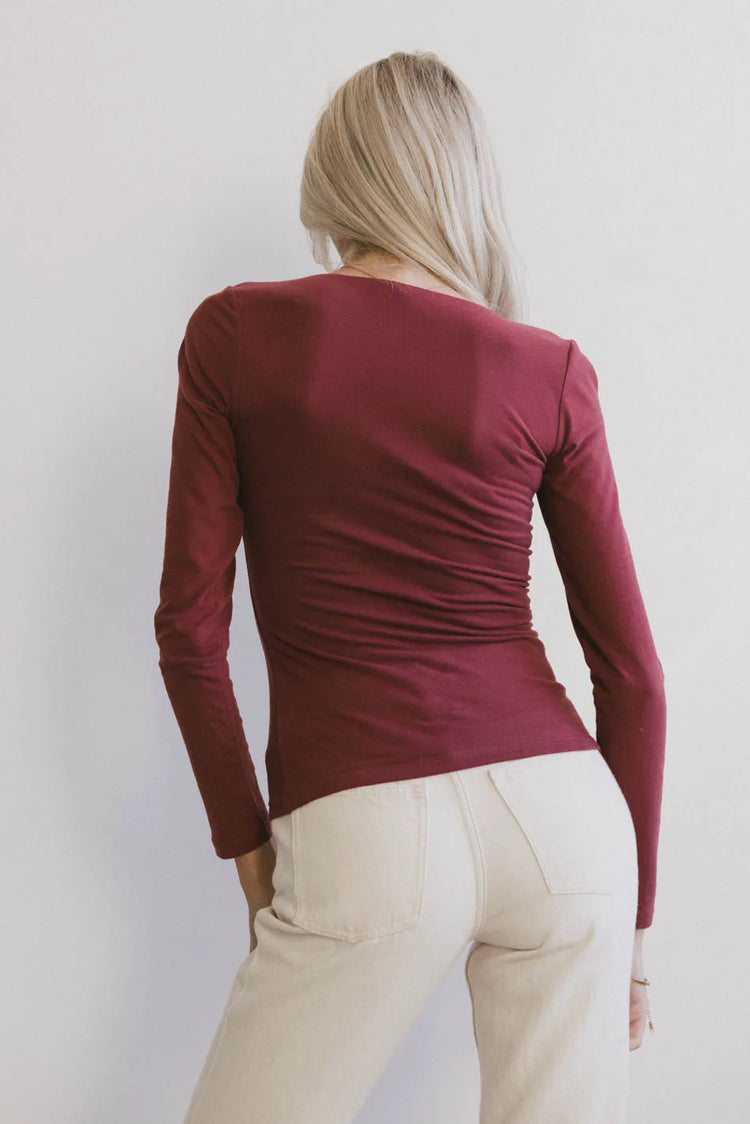 Plain color basic top in wine 