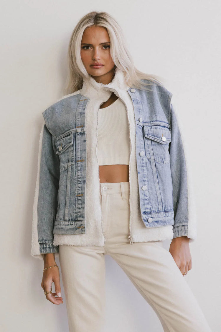 Long sleeves jacket in denim 