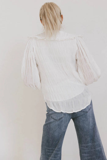Woven blouse in white 