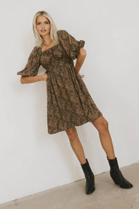 Puff sleeves dress in brown 