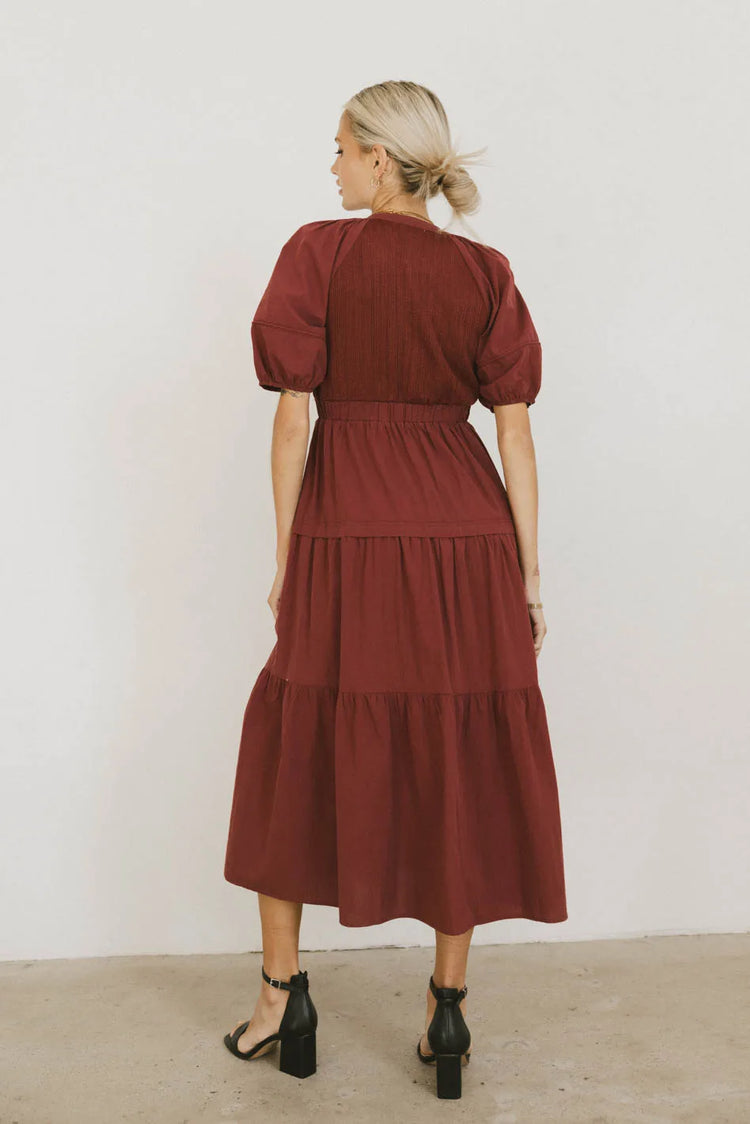 Plain color dress in burgundy 