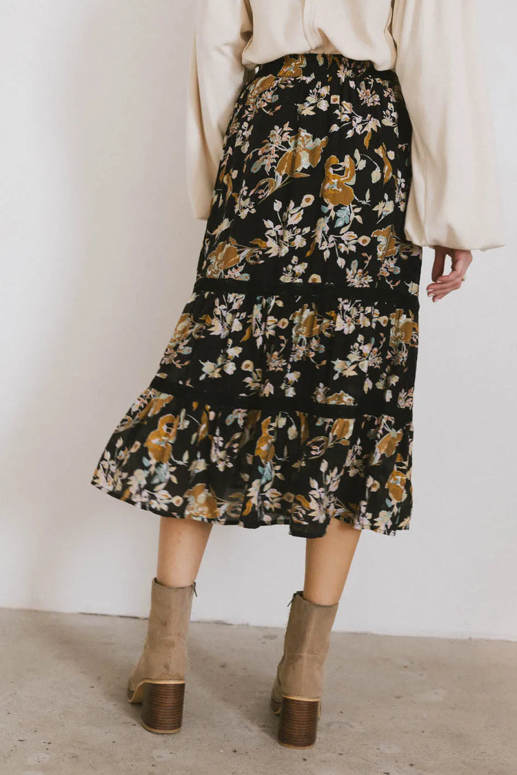 Floral skirt in multi color 