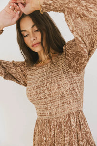 Long sleeves dress in brown 