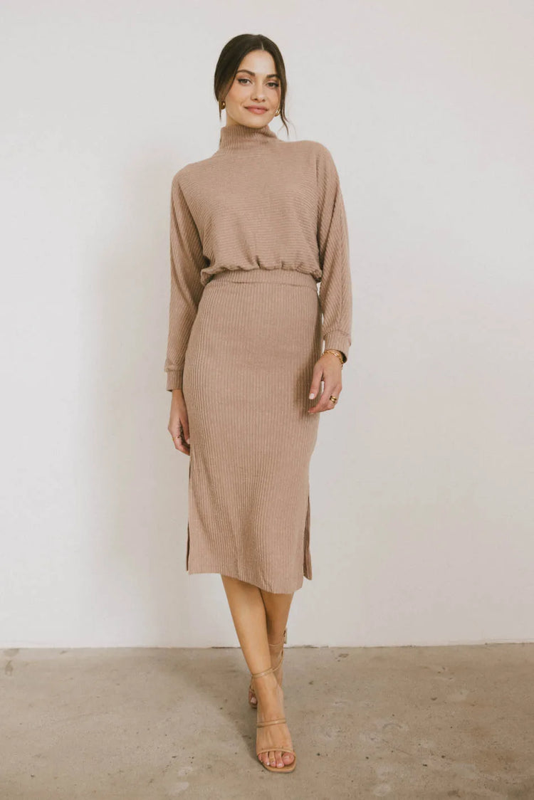 Midi dress in tan 