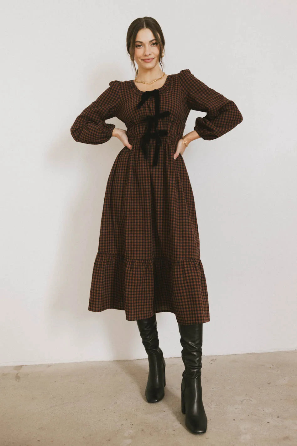 anne with an e brown dress old fashioned Historical Accuracy of Costumes in Period TV Shows