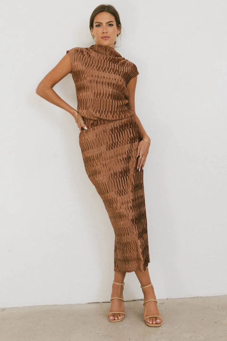 Midi skirt in copper 