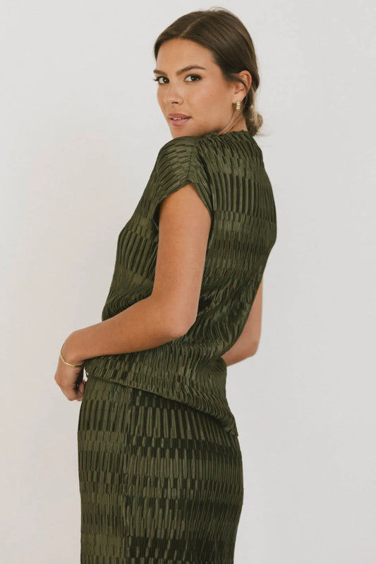 Short sleeves top in olive 