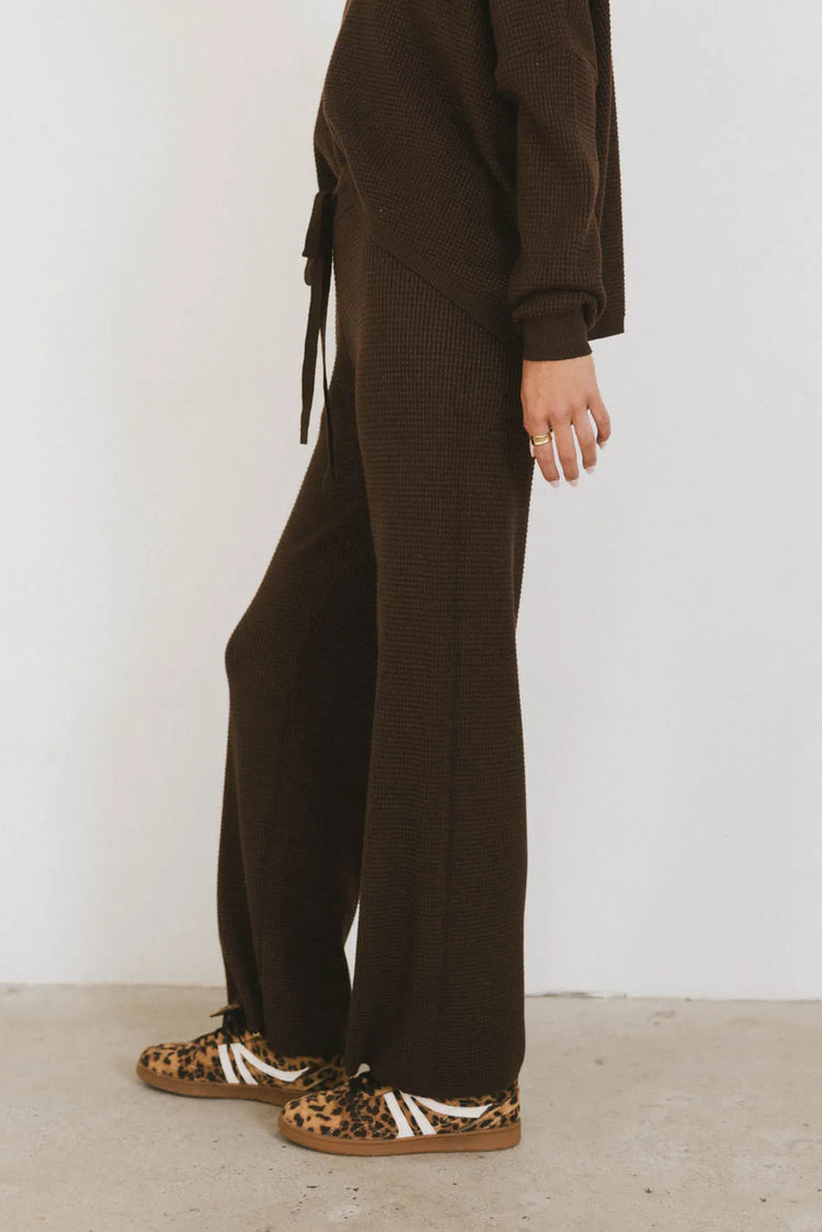 Straight leg pants in brown 