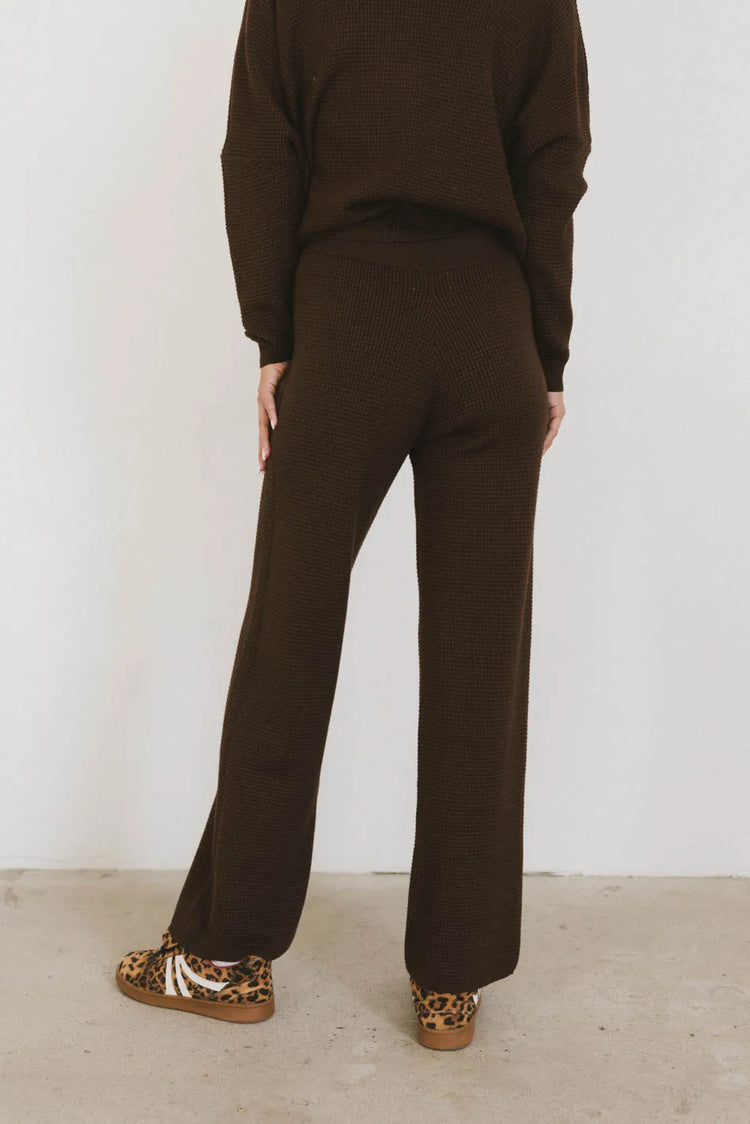 Plain color pants in brown 