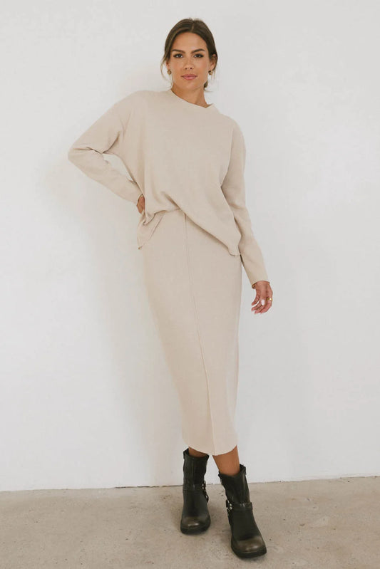 Elastic waist skirt in tan 