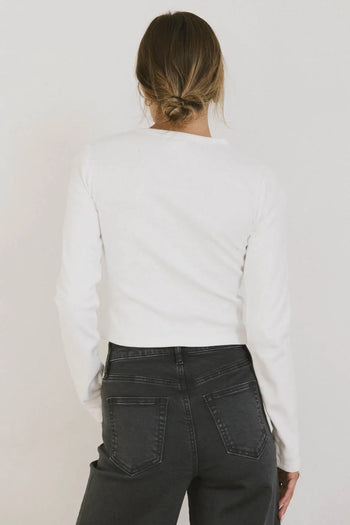 Plain color top in white 