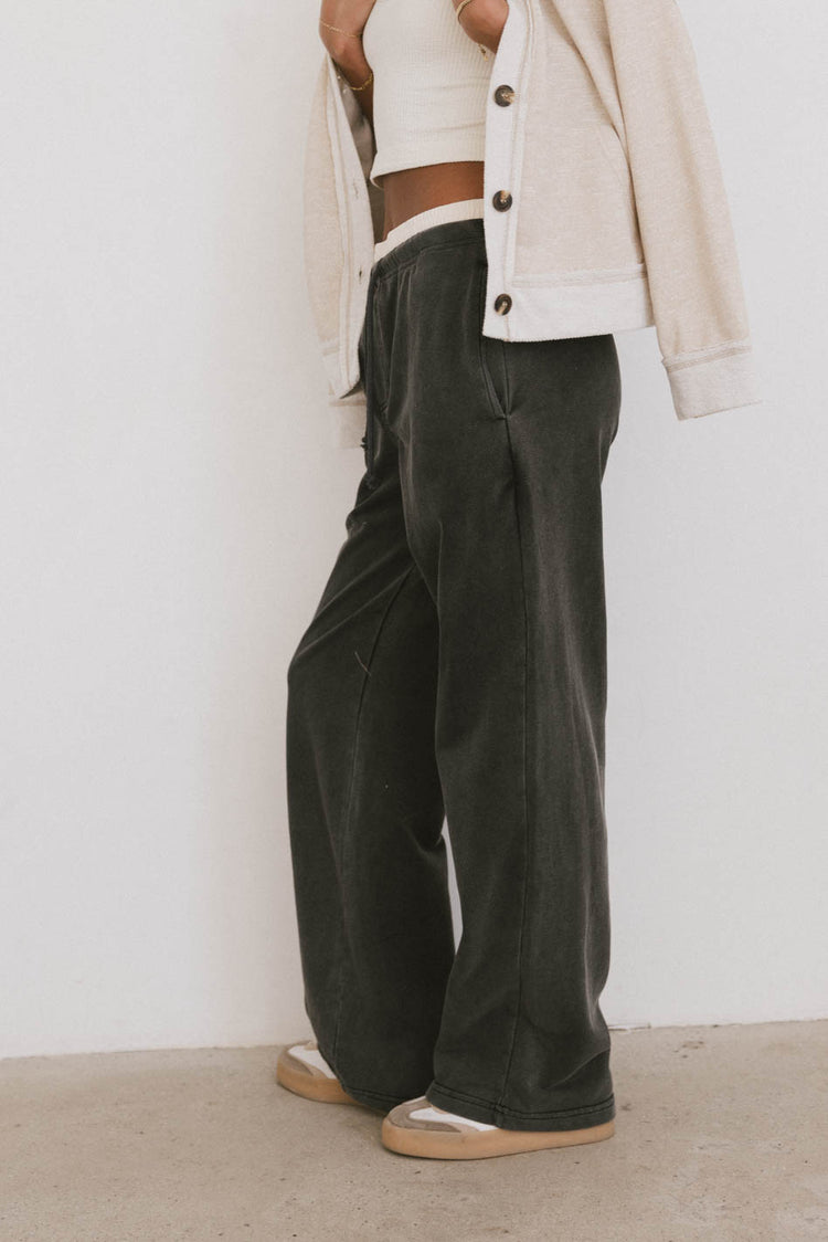 baggy drawstring pants