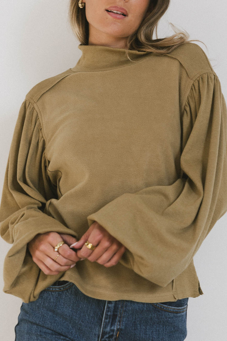 OLIVE MOCK NECK 