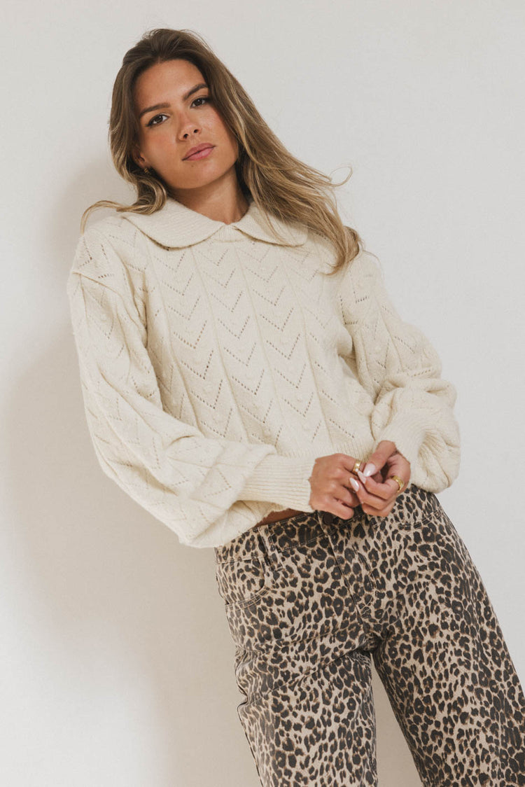 CREAM KNIT SWEATER WITH COLLAR