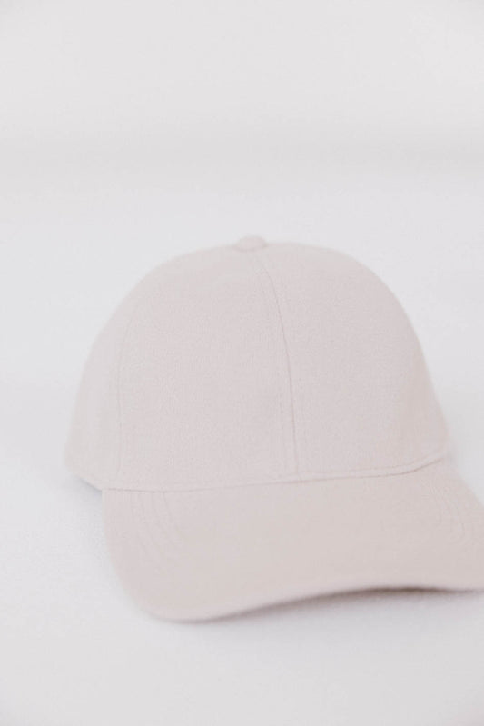 Basic hat in beige 