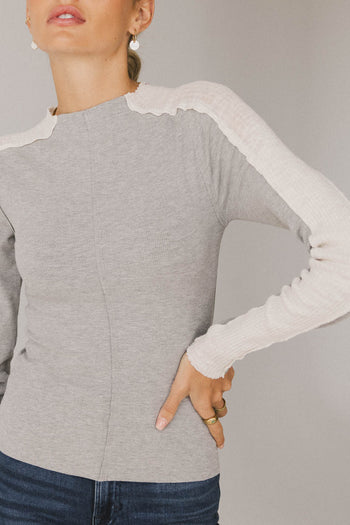 MOCK NECK LONG SLEEVE TOP