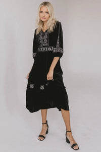 Velvet midi dress in black 