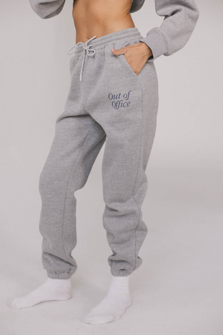 grey sweatpants with drawstring