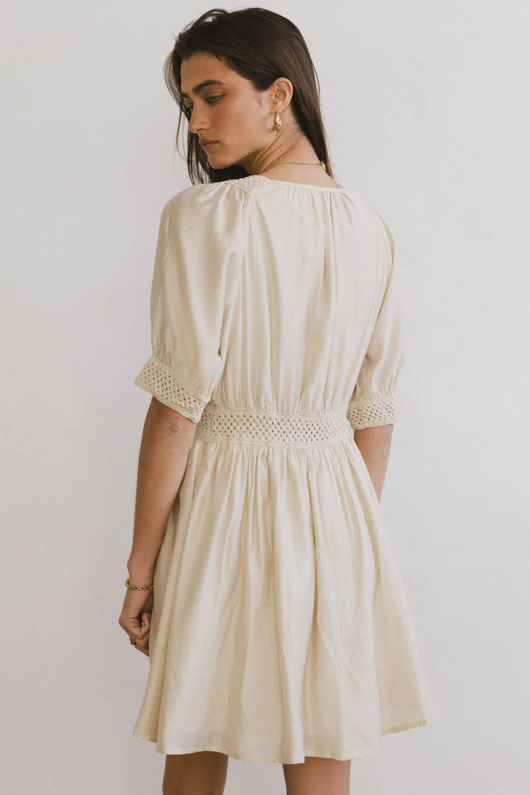 Plain color dress in cream 