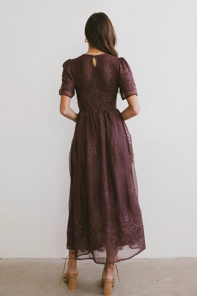 Plain color dress in maroon 