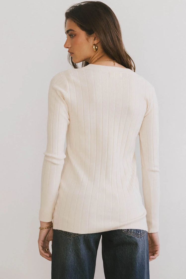 Plain color top in ivory 