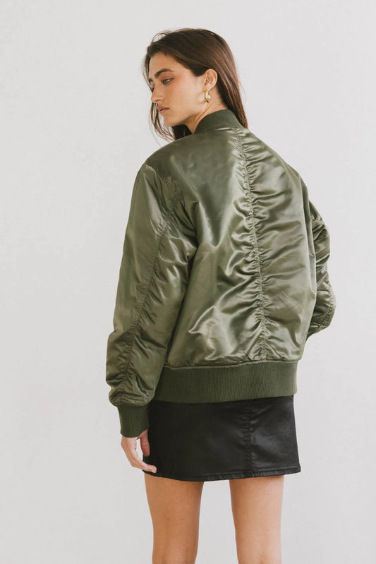 Plain color jacket in olive 