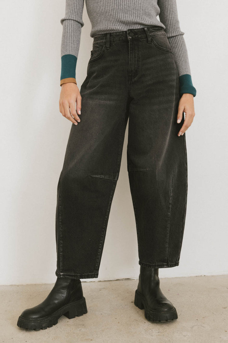 barrel jeans in washed black