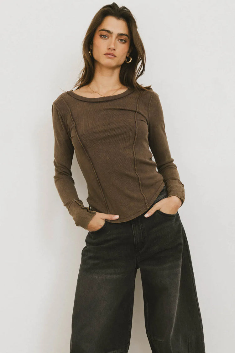 Long sleeves top in brown 