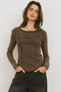 Round neck top in brown 