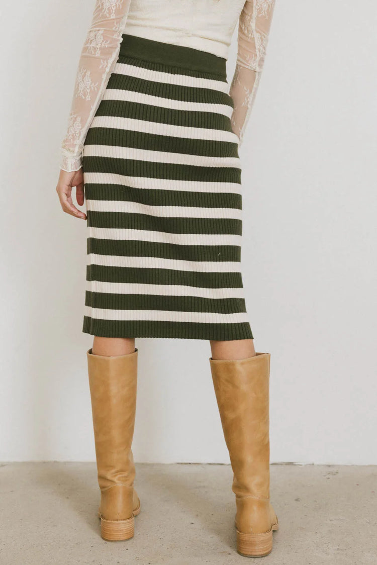 Ribbed skirt in olive 