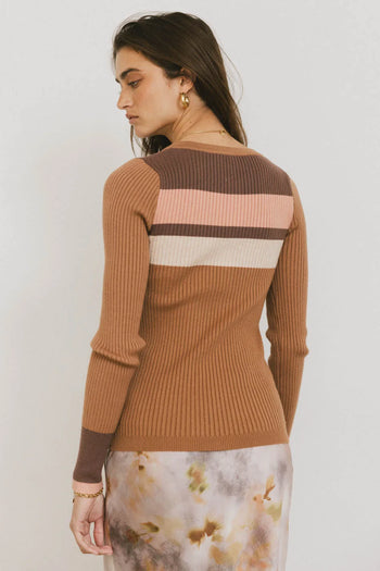 Ribbed sweater in brown 