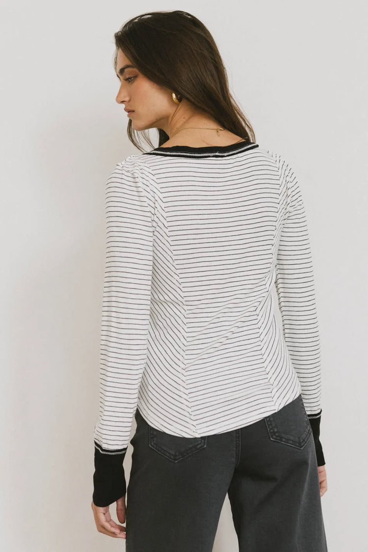 Striped basic top in white 