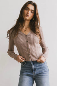 Ribbed top in taupe 