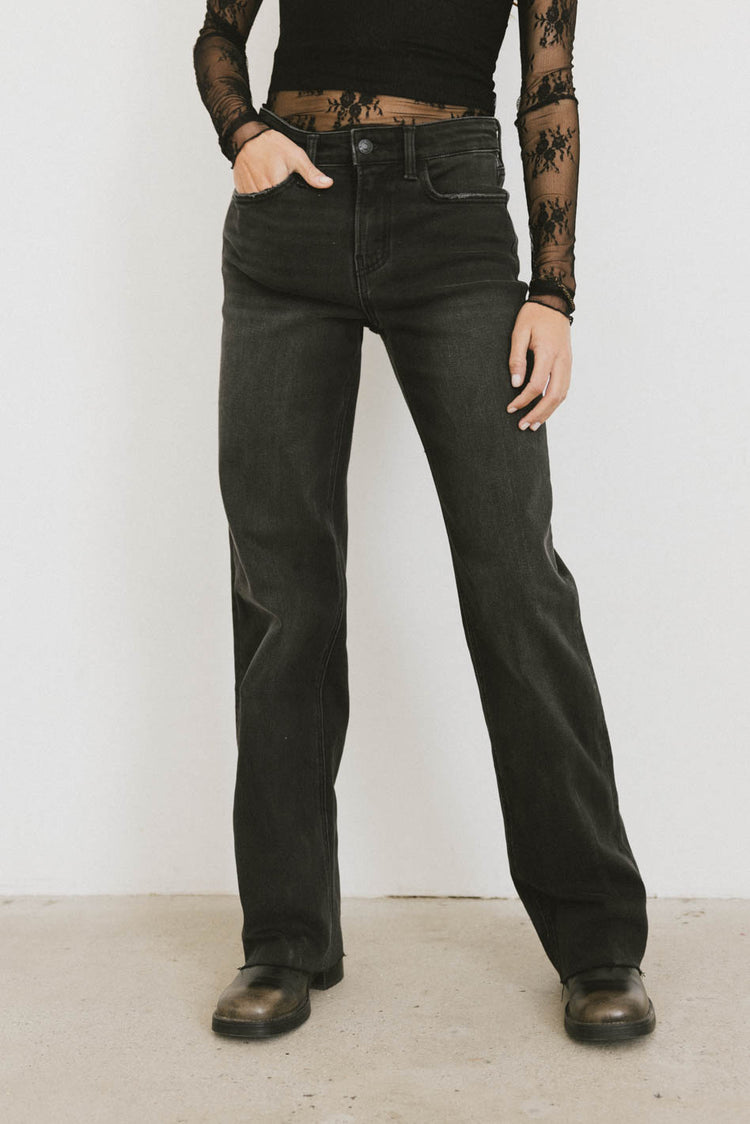 BLACK STRAIGHT DENIM