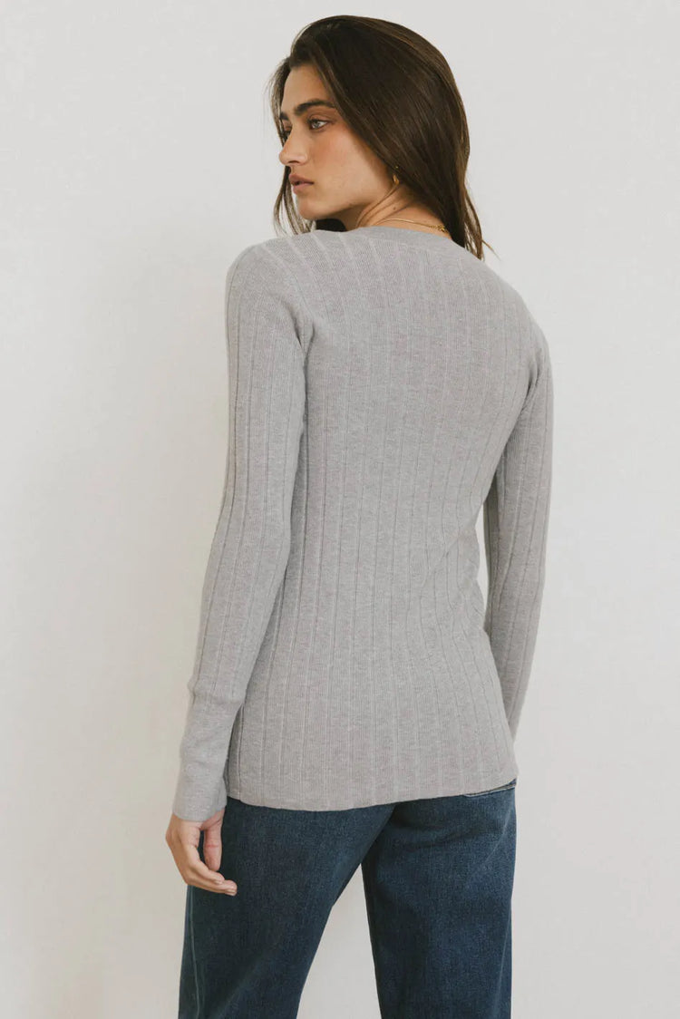 Plain color top in grey 