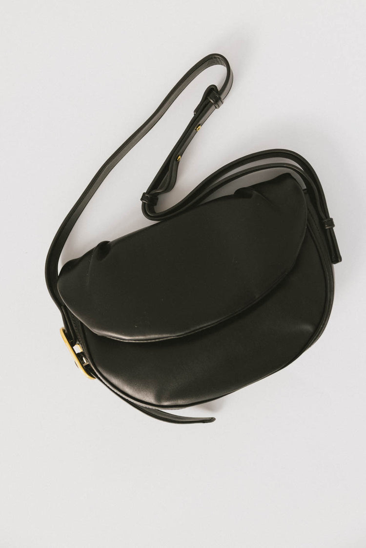 black crossbody purse