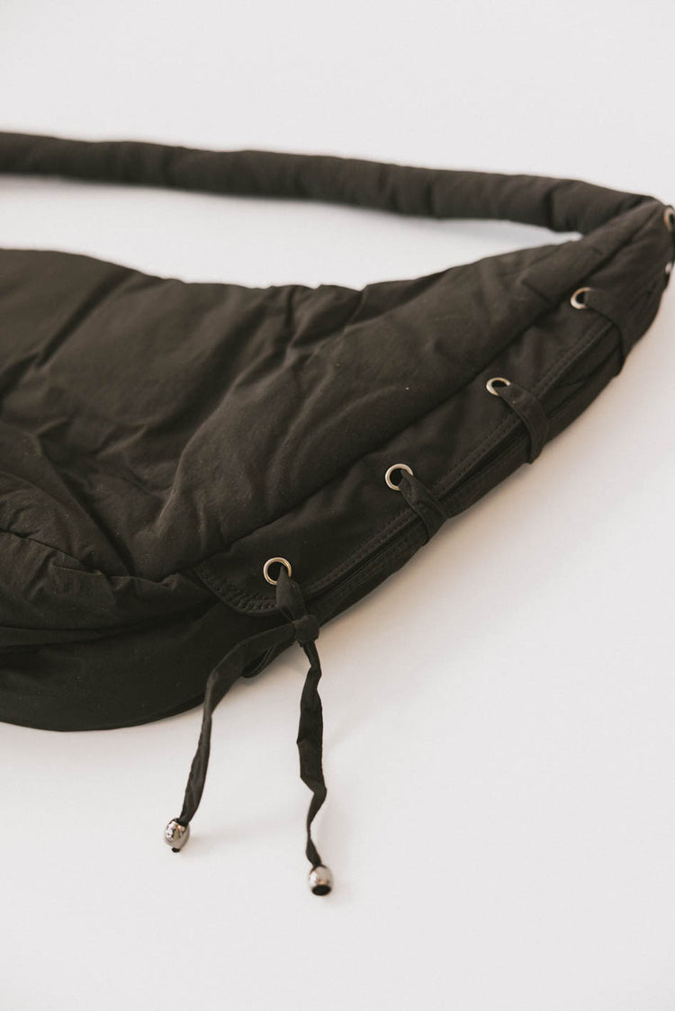 BLACK PUFFER SHOULDER BAG