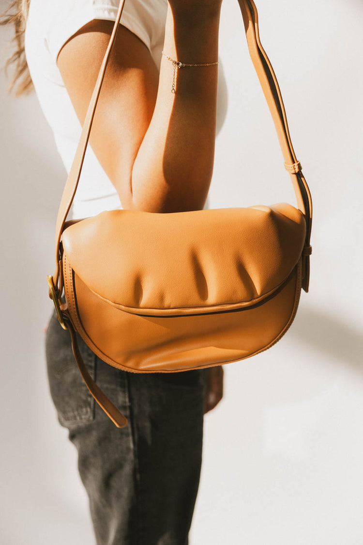 VEGAN LEATHER BAG IN COGNAC