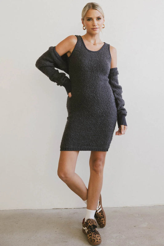 Round neck dress in charcoal 