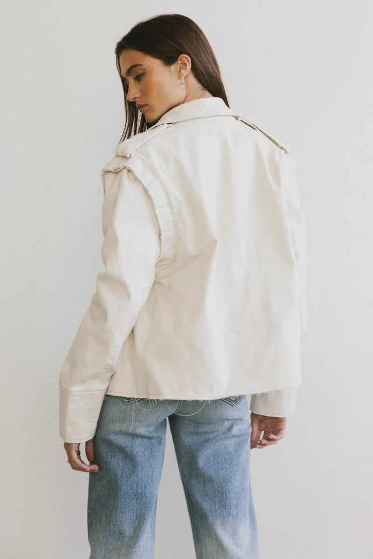 Long sleeves jacket in cream 