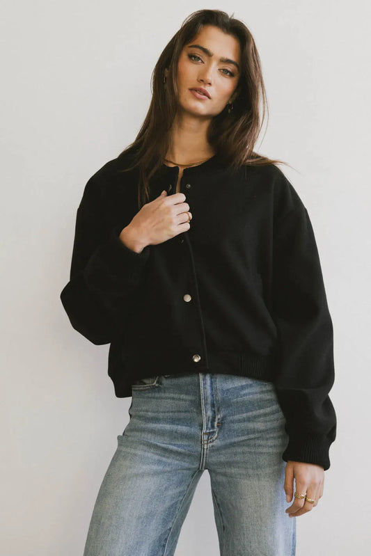 Round neck bomber jacket in black 