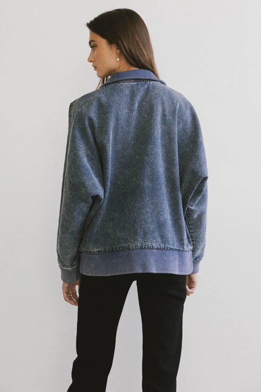 Plain color denim jacket in dark wash 