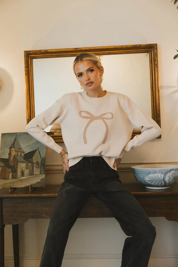Bow front detailed sweater in cream 
