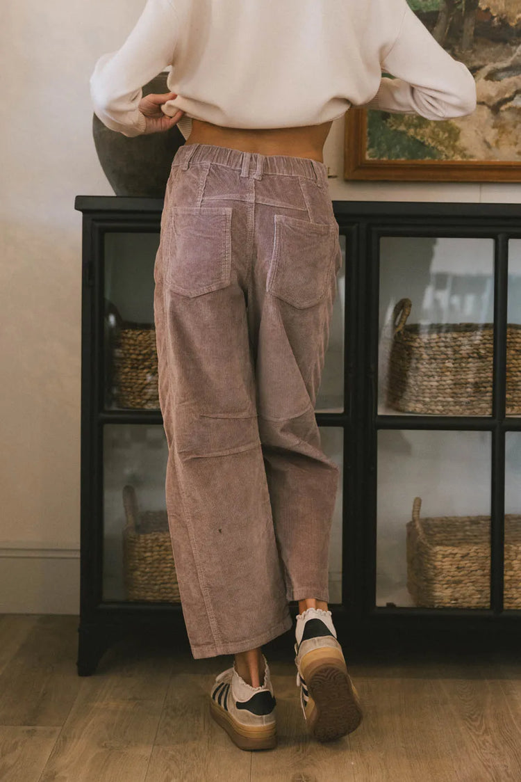 Two back pockets pants in mauve 