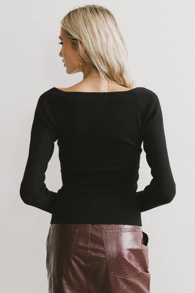 Plain color top in black 