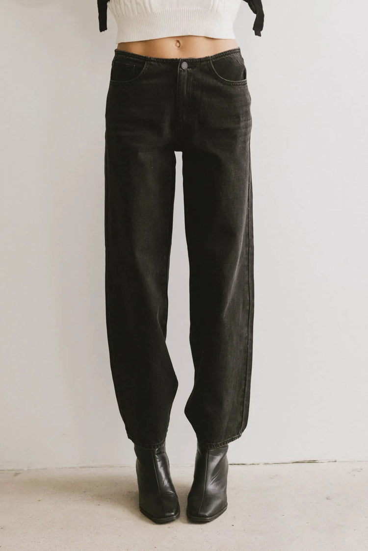 Low rise denim in black 