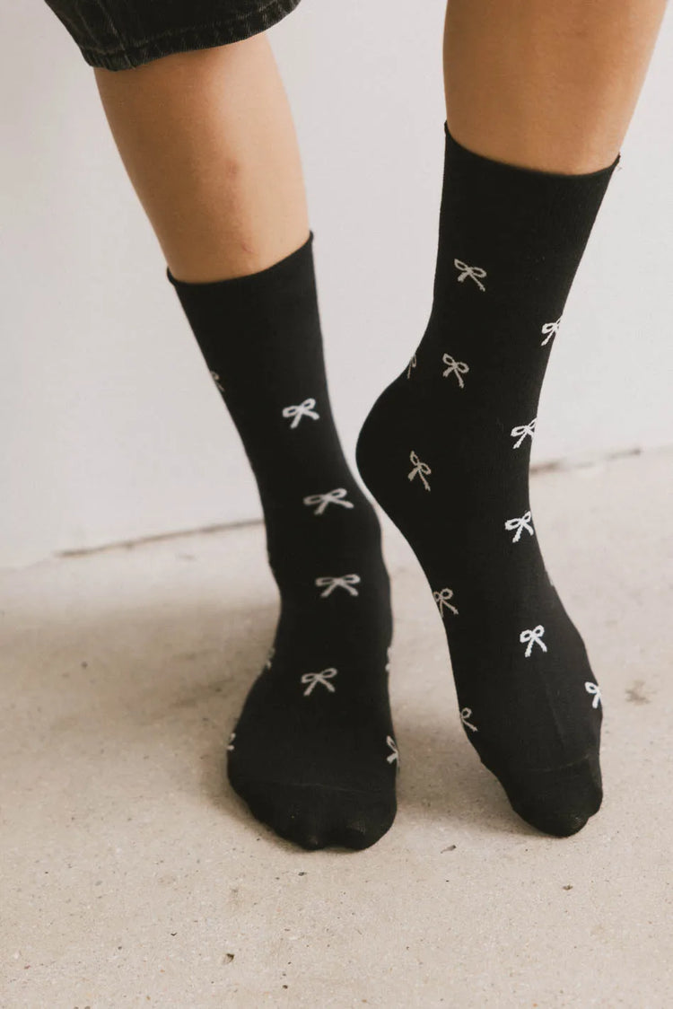 White bows socks design in black 