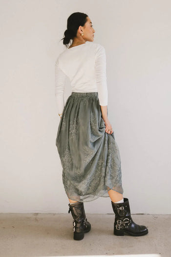 Plain color skirt in sage 