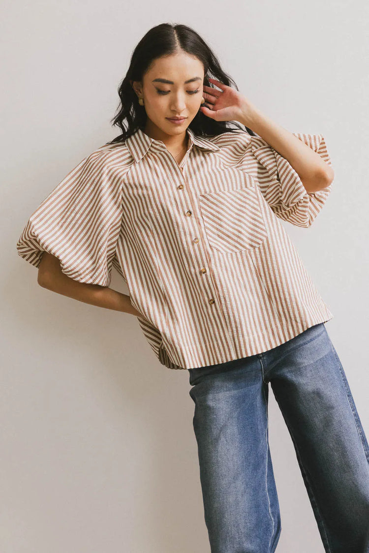 One side pocket striped top in mocha 