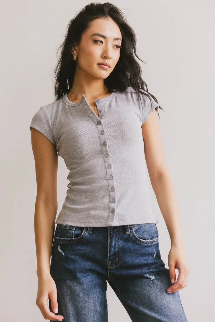 Basic top in grey 